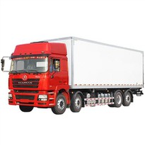Caminhão de carga com caixa 8x4